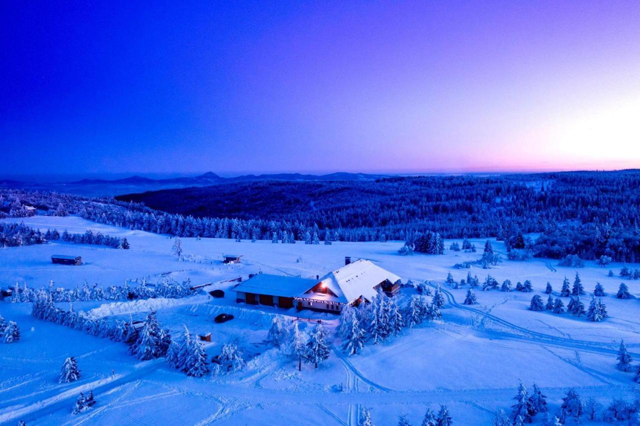 Hotel Krusnohorsky Dvur Cínovec エクステリア 写真