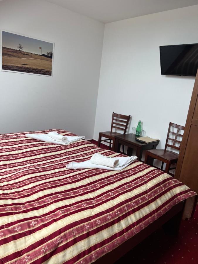 Hotel Krusnohorsky Dvur Cínovec エクステリア 写真